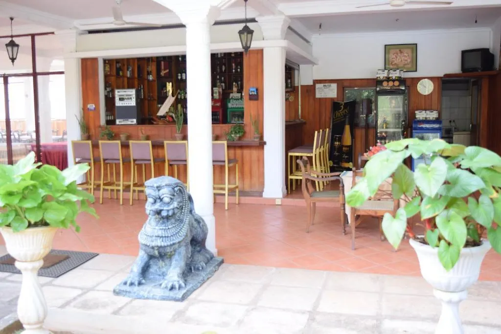 Hotel Lagoon Paradise Negombo 3*,